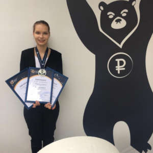 Студентка первого курса #ЭФМГУ Екатерина Архипова стала серебряным медалистом международной олимпиады по экономике и победителем в номинации Best in Economics