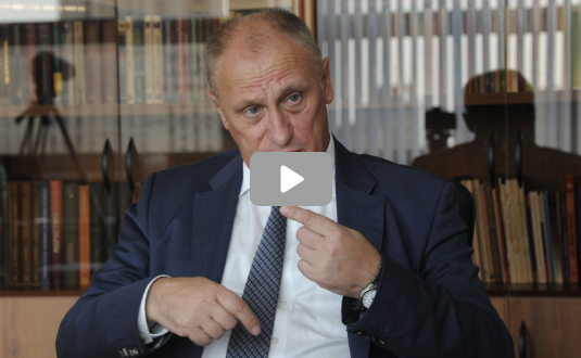 Александр Александрович Аузан