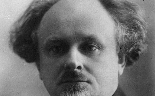 Создание кафедры экономических наук на факультете литературы и искусства