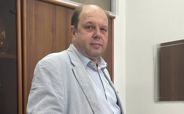 РБК и директор Центра исследования экономической политики ЭФ Олег Буклемишев о причинах падения индекса Мосбиржи