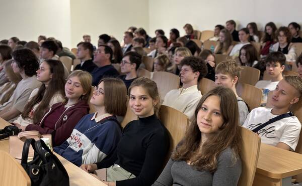 Бизнес-день в МГУ: бизнес-семинар с предпринимателем «Стартап без границ»