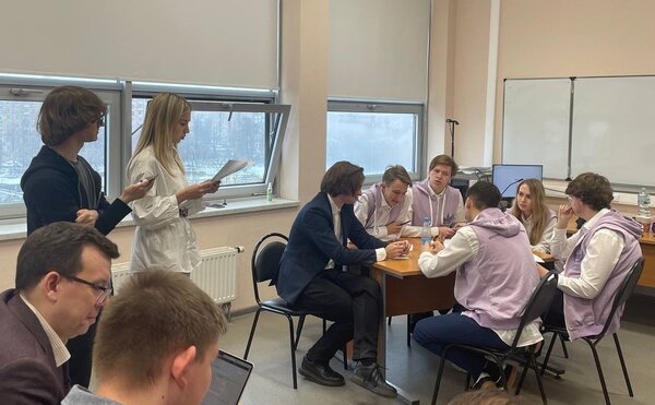 Товарищеская встреча команд Абхазского  и Московского госуниверситетов - участниц Международной научно-практической  студенческой олимпиады по истории экономических учений