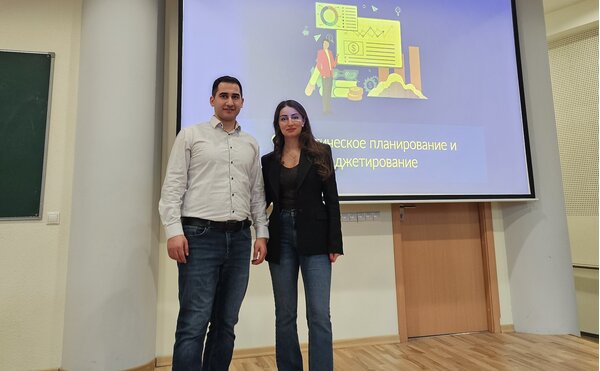 Компания AB InBev Efes провела мастер-классы в рамках курса &quot;Корпоративные финансы&quot;