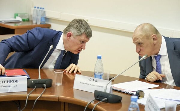 На площадке ЭФ состоялось первое заседание общественно-экспертного совета по национальному проекту «Эффективная и конкурентная экономика».