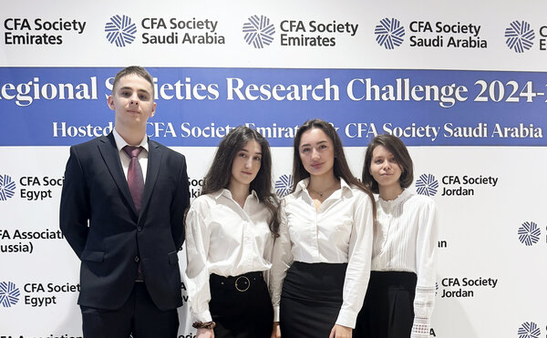 Команда МГУ из студентов программы на Regional Societies Research Challenge 2024-2025 в Дубае!