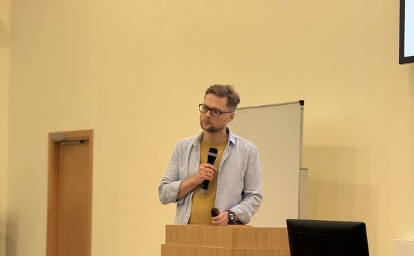 День в МГУ: бизнес-тренинг «Как AI помогает в исследовании рынка и тестировании гипотез»