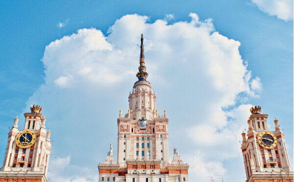 Сотрудники ЭФ - победители Конкурса работ, способствующих решению задач Программы развития Московского университета в 2025 году, в номинации &quot;Выдающиеся научные статьи&quot;