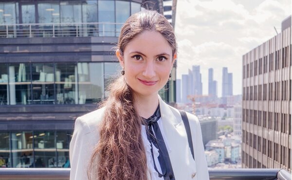 Анастасия Матевосова (1 год "Анализа данных в экономике") победила в конкурсе стипендий Московского университета