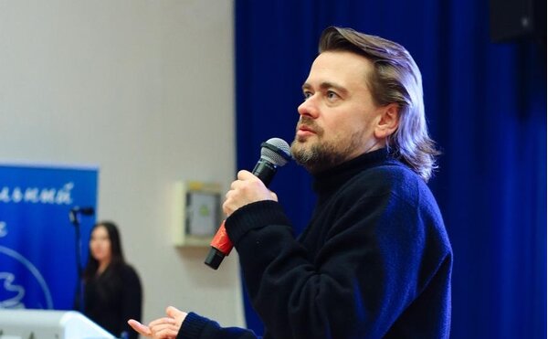 Борис Зарьков — основатель White Rabbit Family выступил на Экономическом факультете МГУ