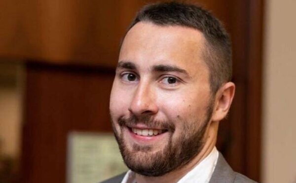 РБК и заведующий кафедрой финансов и кредита ЭФ Илья Гуров о последствиях конфликта на Ближнем Востоке для глобальной и российской экономики, о спаде инвестактивности в России и о глобальном рынке микроэлектроники на фоне войны в Иране