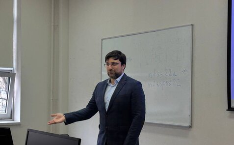 Учительская Лаборатории МАХ: ИИ в работе педагога