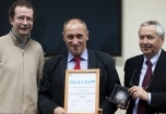 Декан ЭФ Александр Аузан награжден  медалью Ассоциации независимых центров экономического анализа (АНЦЭА)