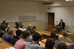 Д.э.н. Бузгалин А.В. выступил на семинаре Школы молодых исследователей РЭУ имени Г.В. Плеханова