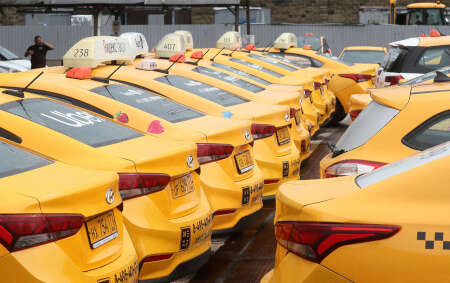 Экономический факультет подготовил исследование о влиянии закона о регулировании такси на московский рынок пассажирских перевозок