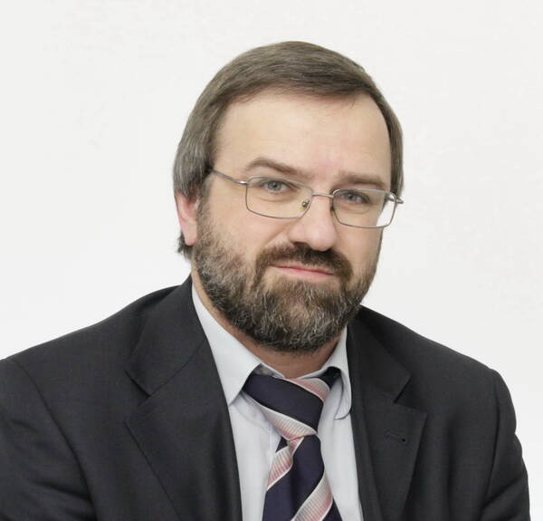 «Экономика сегодня» и  заведующий лабораторией финансовой грамотности ЭФ Ростислав Кокорев о фундаментальных правилах для начинающих инвесторов