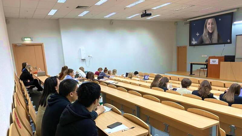 Дарья Смирнова (Aviasales, выпуск MarketingMSU'19) провела мастер-классы в рамках курса «Цифровые медиа-коммуникации» в бакалавриате ЭФ МГУ