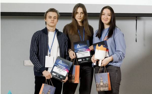 Команда студенток Экономического факультета МГУ стали финалистами Акселерационной программы МГУ
